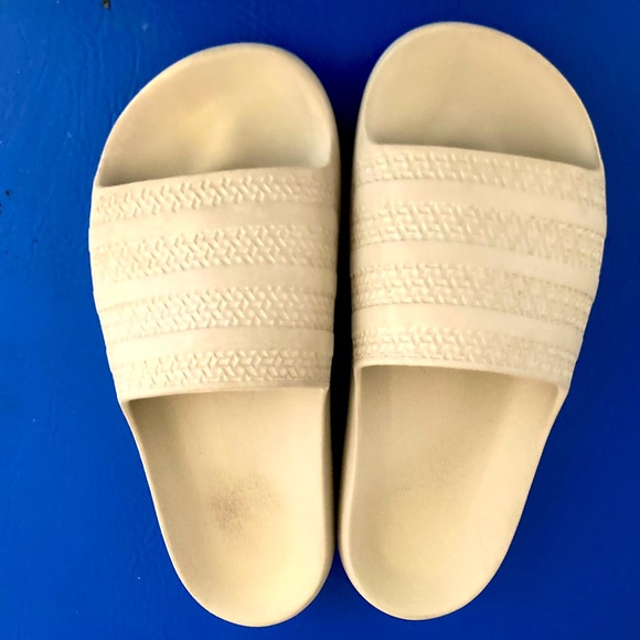 Mint vintage Adidas womens slides size 9.5 beige bone color rare 3 striped flip - Picture 3 of 5